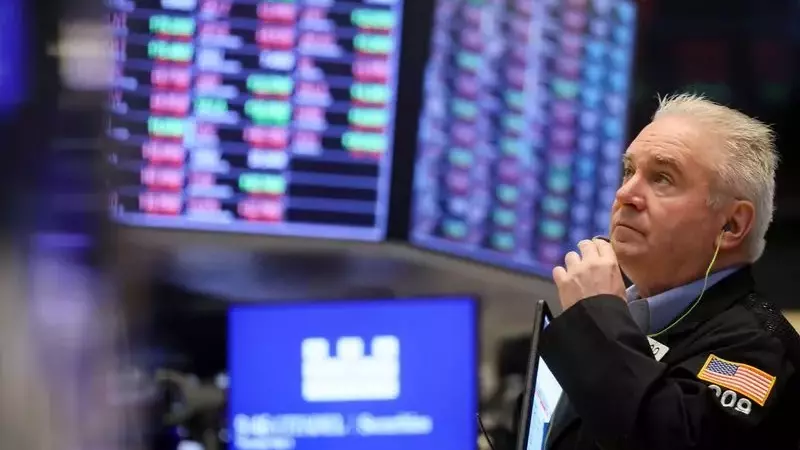 Futures higher, Boeing strike vote, Oracle outlook – what’s moving markets By Investing.com