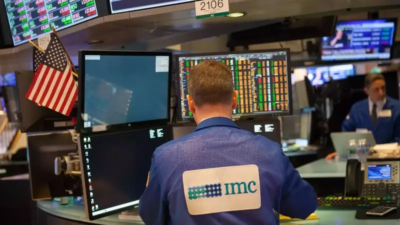 S&P Futures Tick Higher Ahead of U.S. Retail Sales Data and FOMC Meeting