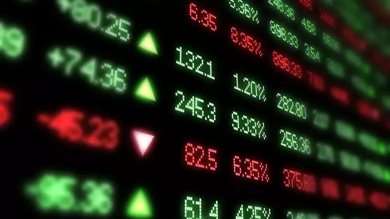 The Dow soars almost 500 points after the Fed’s big interest rate cut