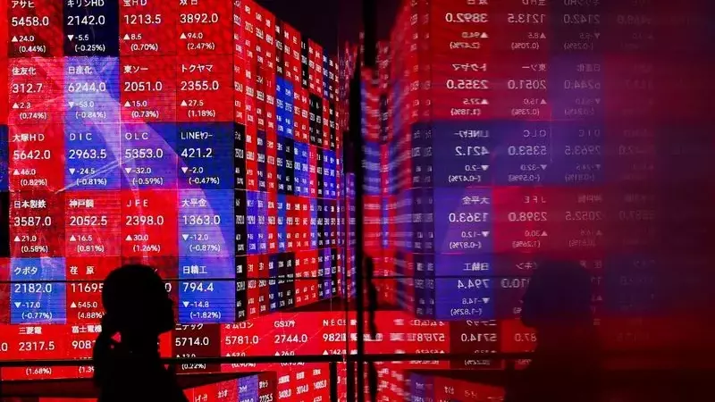 Asia stocks hold steady as more rate cuts loom