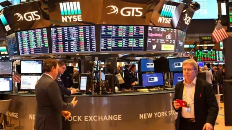 Nasdaq, S&P5 500 Futures Point To Positive Open In New Week – Invesco QQQ Trust, Series 1 (NASDAQ:QQQ), SPDR S&P 500 (ARCA:SPY)