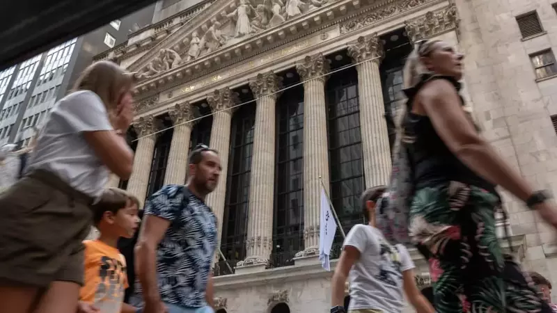 Stock Market Today: Dow futures level off after Fed rate cut rally