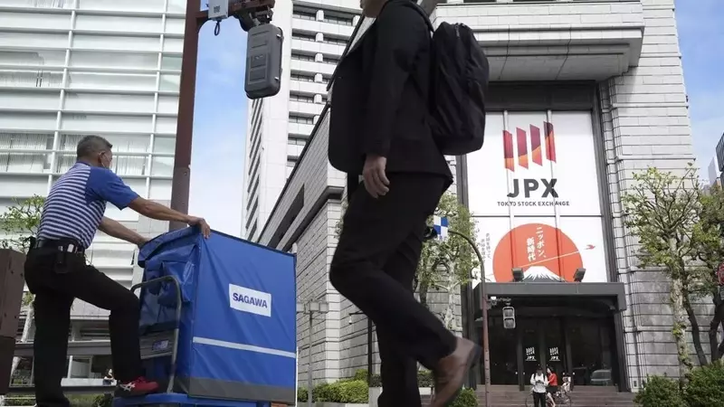 Stock market today: Wall Street hovers quietly around record highs before the bell Wednesday