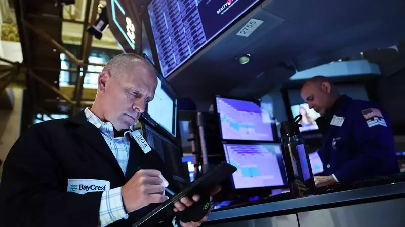 Dow Jones Today: Stock Futures Mixed as Major Indexes Hover Near Record Highs