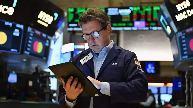 Stocks Stumble as Election-Fueled Rally Fades