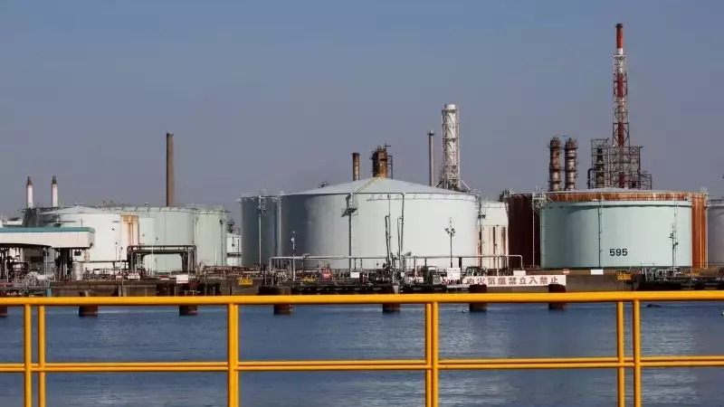 Unraveling the Dynamics of Crude Oil WTI Futures