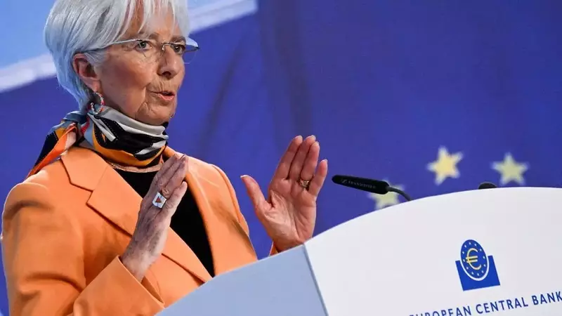 Global Currency Dynamics: Euro's Rising Chance Amidst Dollar Uncertainty