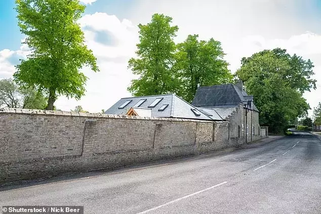 Addressing the Hazard of Leaning Garden Walls on Public Pathways