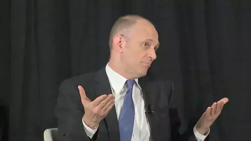 Federal Reserve's Dual Mandate: Goolsbee Affirms Focus on Inflation and Employment, Dispelling Debt Concerns