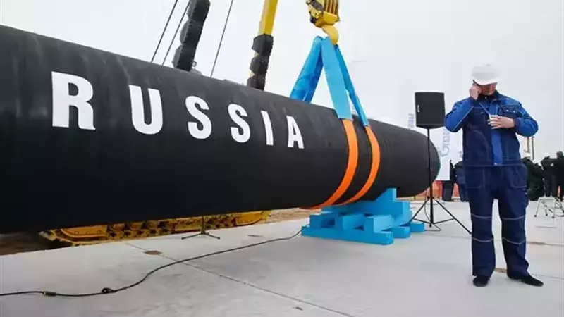 EU Finalizes Landmark Sanctions, Imposing Lower Oil Price Cap on Russia