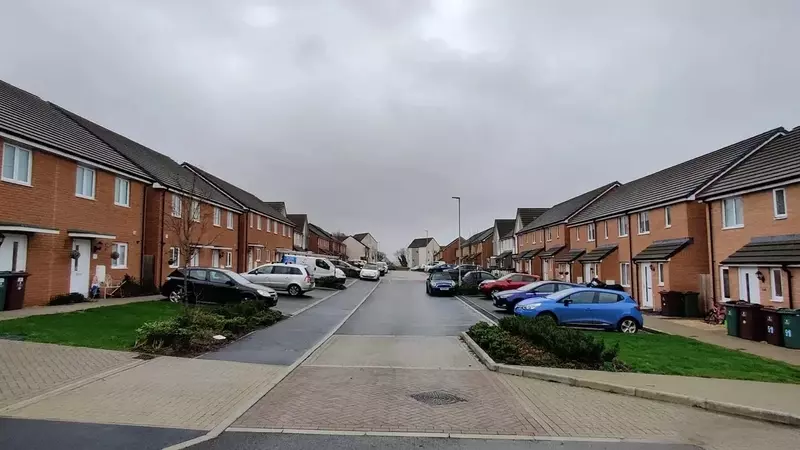 UK Housing Market Experiences Significant July Downturn, Prices Plummet as Sellers Vie for Buyers