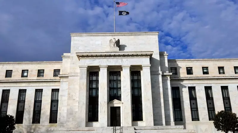 Fund Manager Alleges Fed Secrecy, Accuses of Political Bias