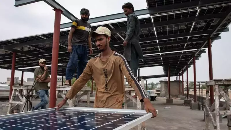 Pakistan's Solar Revolution: A Nation's Embrace of Renewable Energy
