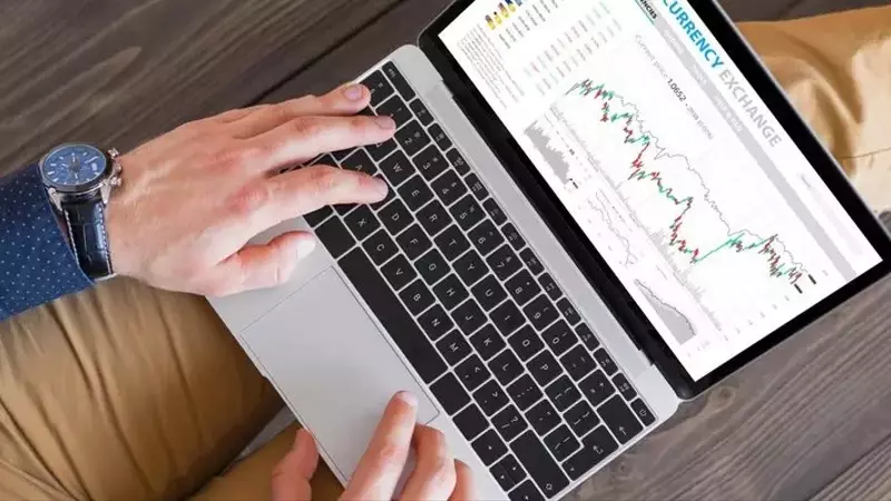 The Strategic Investor's Guide to Index Funds