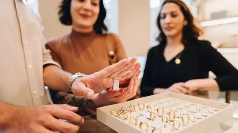 Signet Jewelers Shines Bright: Exceeds Q2 Expectations and Raises Full-Year Outlook