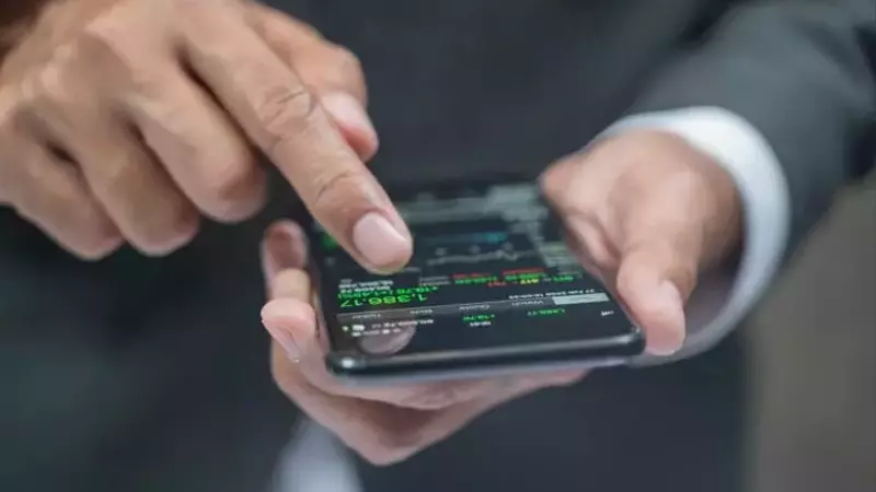 Robinhood's Ascendance: Empowering a New Generation of Investors