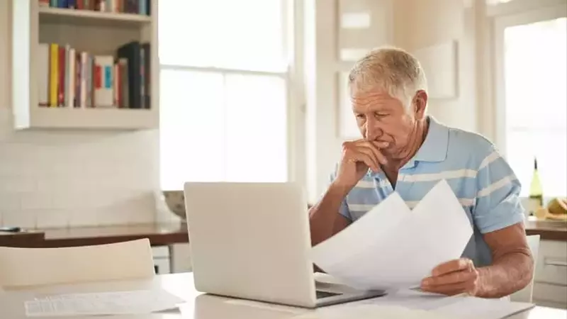 Many Americans Delay Retirement Amid Financial Strain