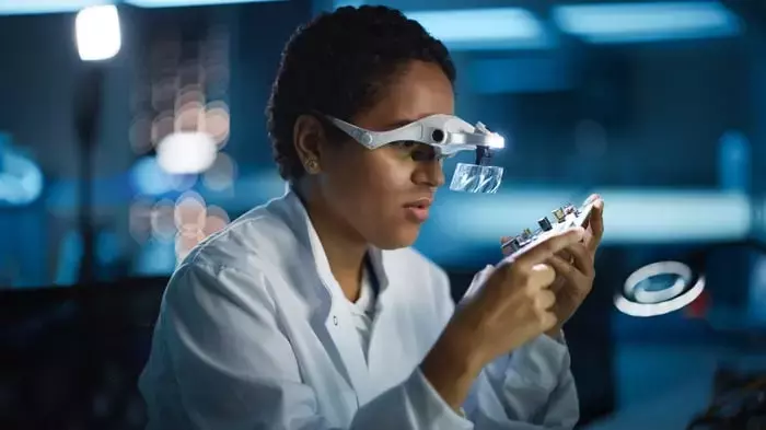 Semiconductor Sector Sees Significant Surge Following Major Investments