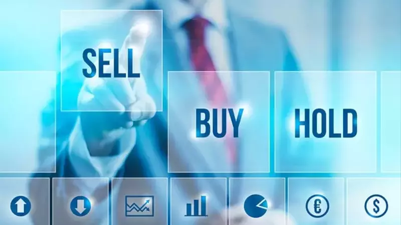 The Strategic Investor's Guide to American Express: Opportunities and Obstacles
