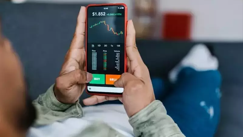 Robinhood vs. Interactive Brokers: Which Fintech Stock is a Better Investment?