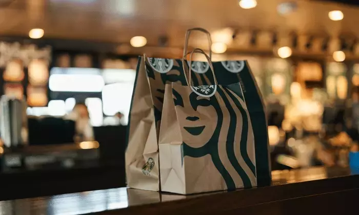 Starbucks Faces Turnaround Challenge Amidst Valuation Concerns