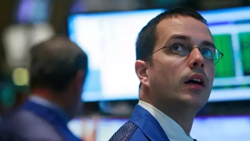 AI Stock Surge: Insider Selling Raises Red Flags for Palantir and Meta Platforms