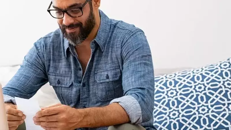 The Strategic Use of Credit Cards: A Debt-Averse Individual's Perspective