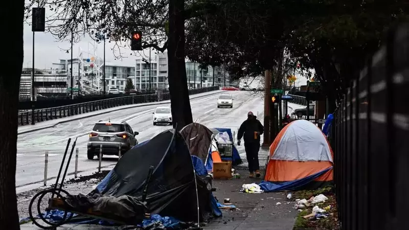 Bipartisan Consensus Emerges on Involuntary Treatment for Homeless Individuals