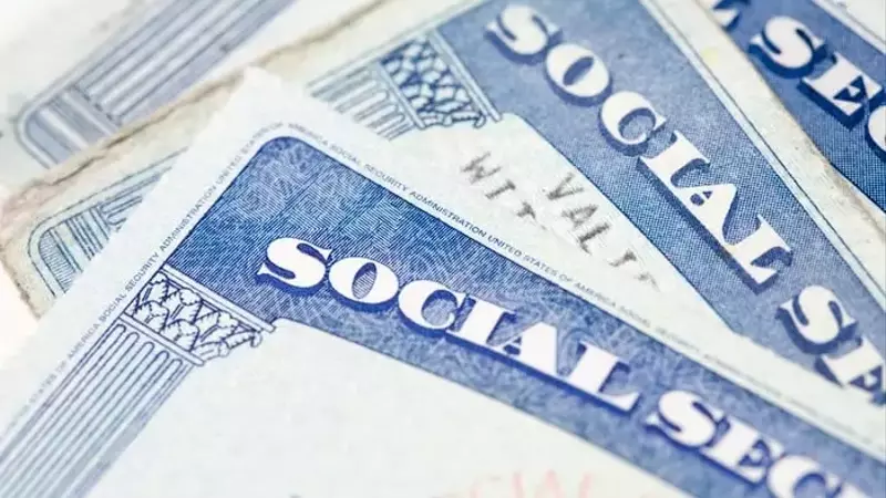 Maximizing Social Security Benefits: The Strategic Choice of Claiming at Age 70