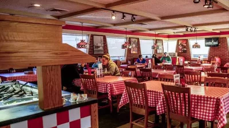 Pizza Hut Classics: A Trip Down Memory Lane