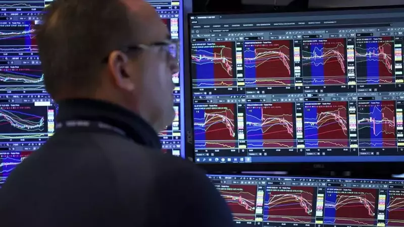 The Hidden Dangers of Private Credit: A Looming Crisis on Wall Street?