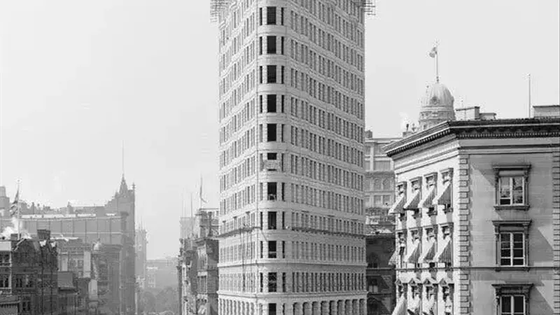 Reviving History: The Flatiron Building's Revolving Door Restoration