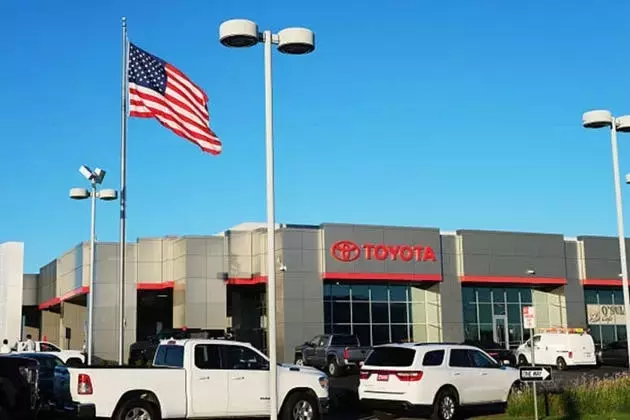 Toyota Faces Q3 Headwinds: Oil Prices, Yen Volatility, and Leadership Transition