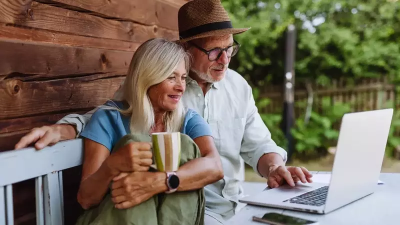 A Couple's Journey to Multi-Million Dollar Liquid Assets and Early Retirement