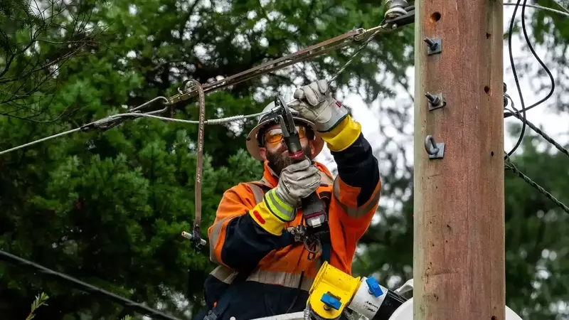 Jobs Immune to AI Automation: Electrical Lineworkers Lead the Pack