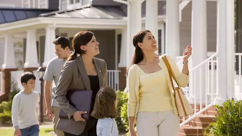 Understanding the Role and Responsibilities of a Realtor