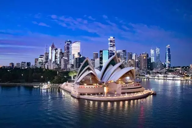 Australia's Tech Disconnect: EWA ETF's Performance Amidst Global Tech Rally