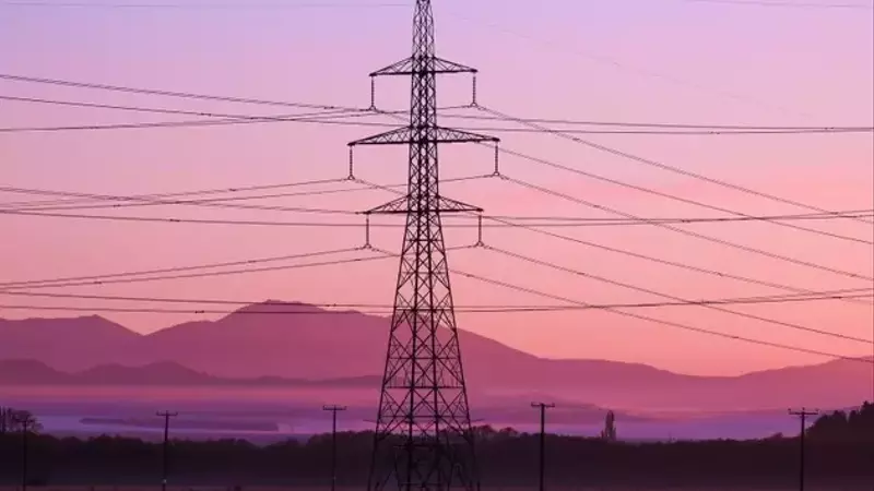 Utilities Sector: Investment Opportunities and Risks in May