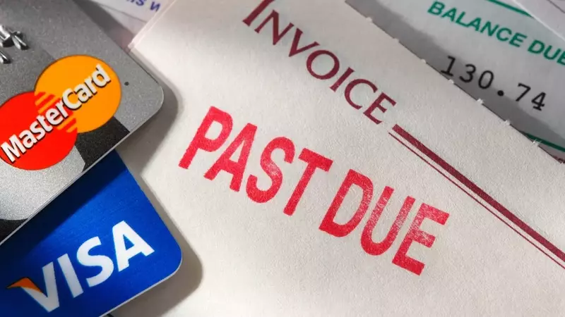 Mounting Credit Card Debt and Delinquencies Signal Consumer Financial Strain