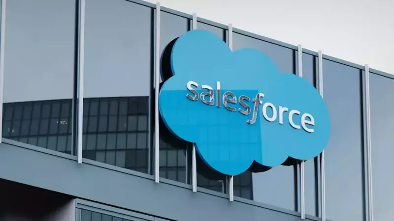 Salesforce Navigates Challenging Enterprise Software Landscape Ahead of Earnings