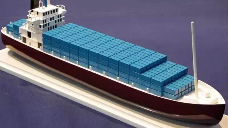 MPC Container Ships: Overvalued with Declining Prospects