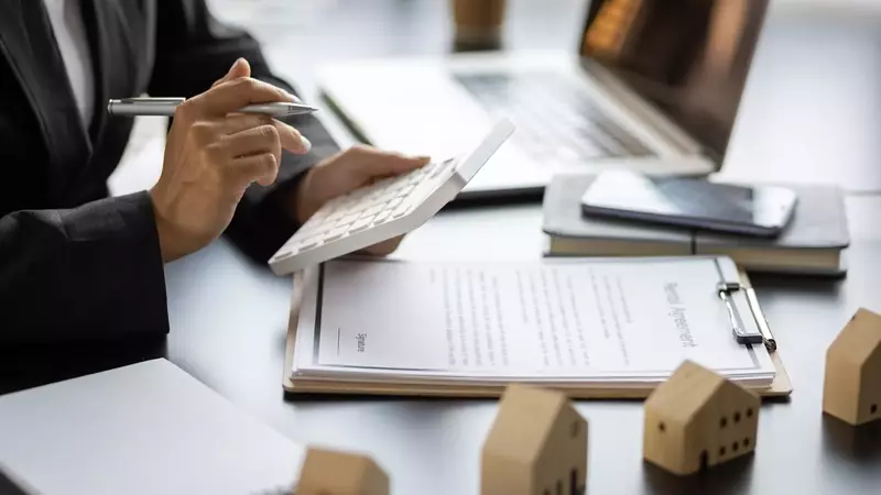 Market Valuations: Beyond the P/E Ratio