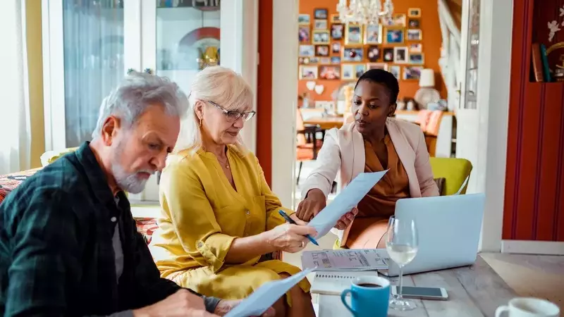 Optimizing Retirement Savings: Tax-Advantaged vs. Taxable Accounts