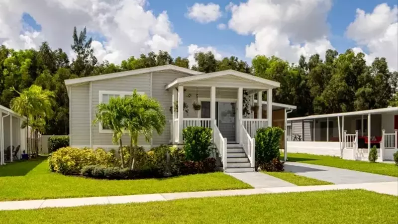Champion Homes Navigates Housing Market Turbulence with Stable Performance