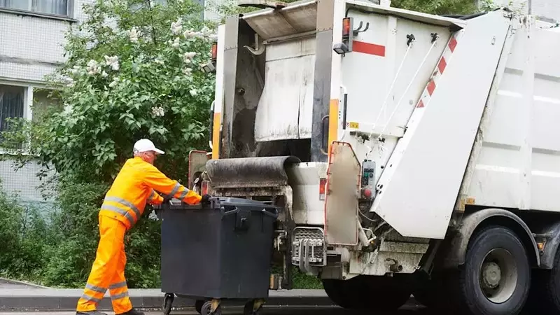 Waste Management's Strategic Advantage: Unmatched Scale and Infrastructure