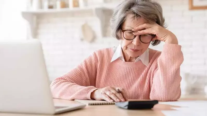 Navigating Retirement Savings: RMDs and Tax Strategies for Retirees