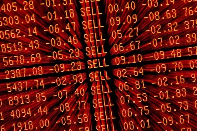 Navigating Market Risks: Inflation, Fed Policy, and Tech Valuations