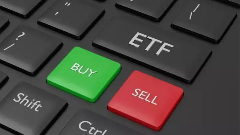 Vanguard Value ETF Faces Downgrade Amidst Downside Risks and Underperformance Projections