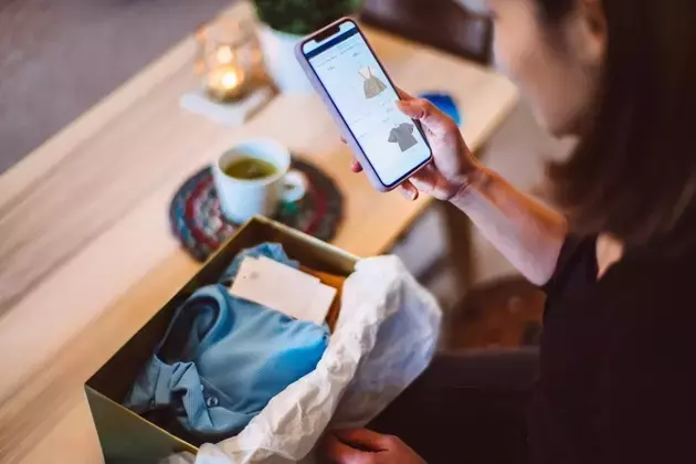 Stitch Fix: A Glimmer of Hope Amidst Persistent Challenges