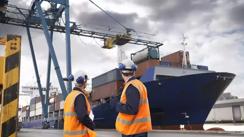 Understanding Time Charter Equivalent (TCE) in Shipping Efficiency